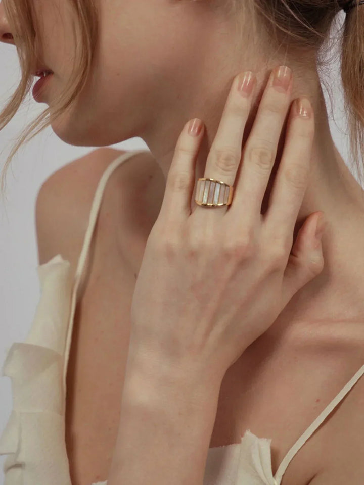 Pinctada Elegance Ring