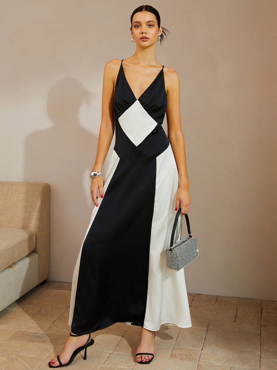 Ary | V-Neck Modern Maxi