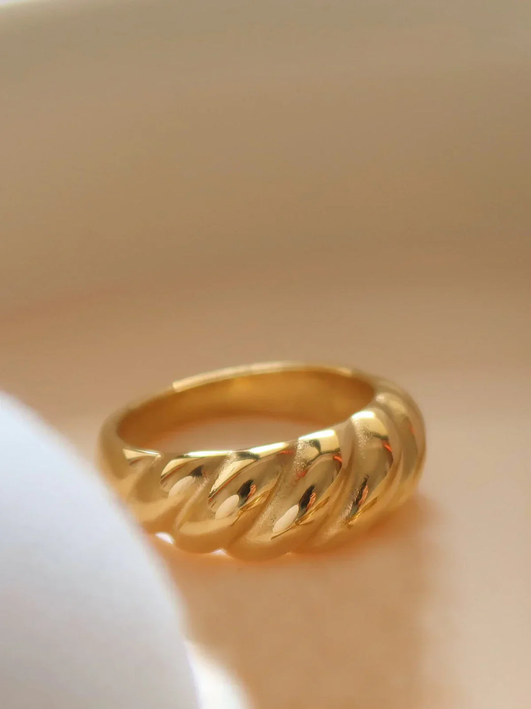 Salvy Croissant Weave Ring