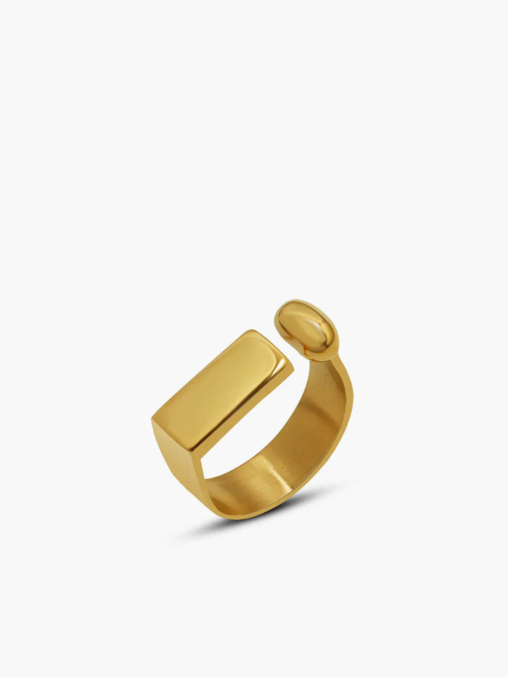 Amalie Radiant Geometric Ring