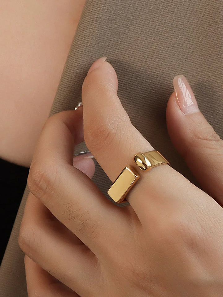 Amalie Radiant Geometric Ring