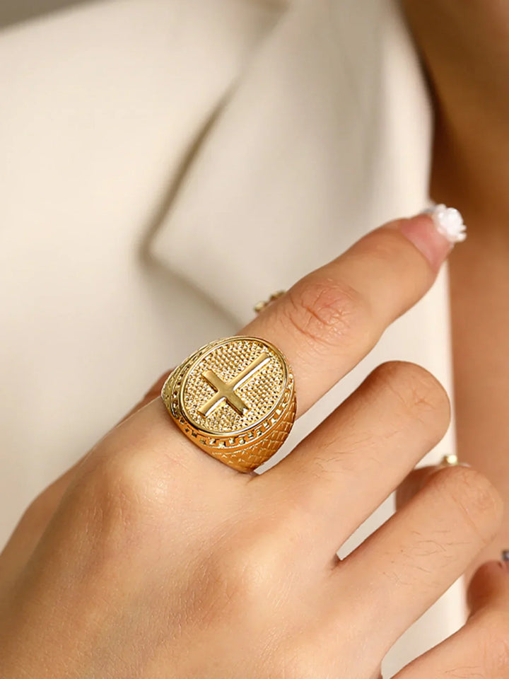 Selly Divine Cross Ring