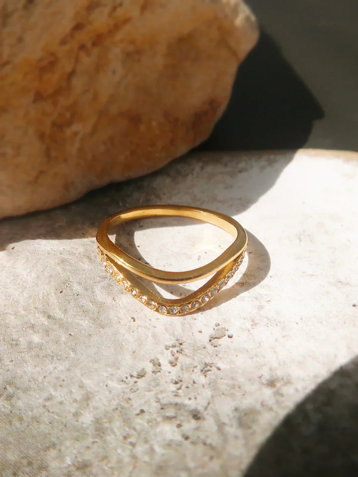 Golden Tides Diamond Ring