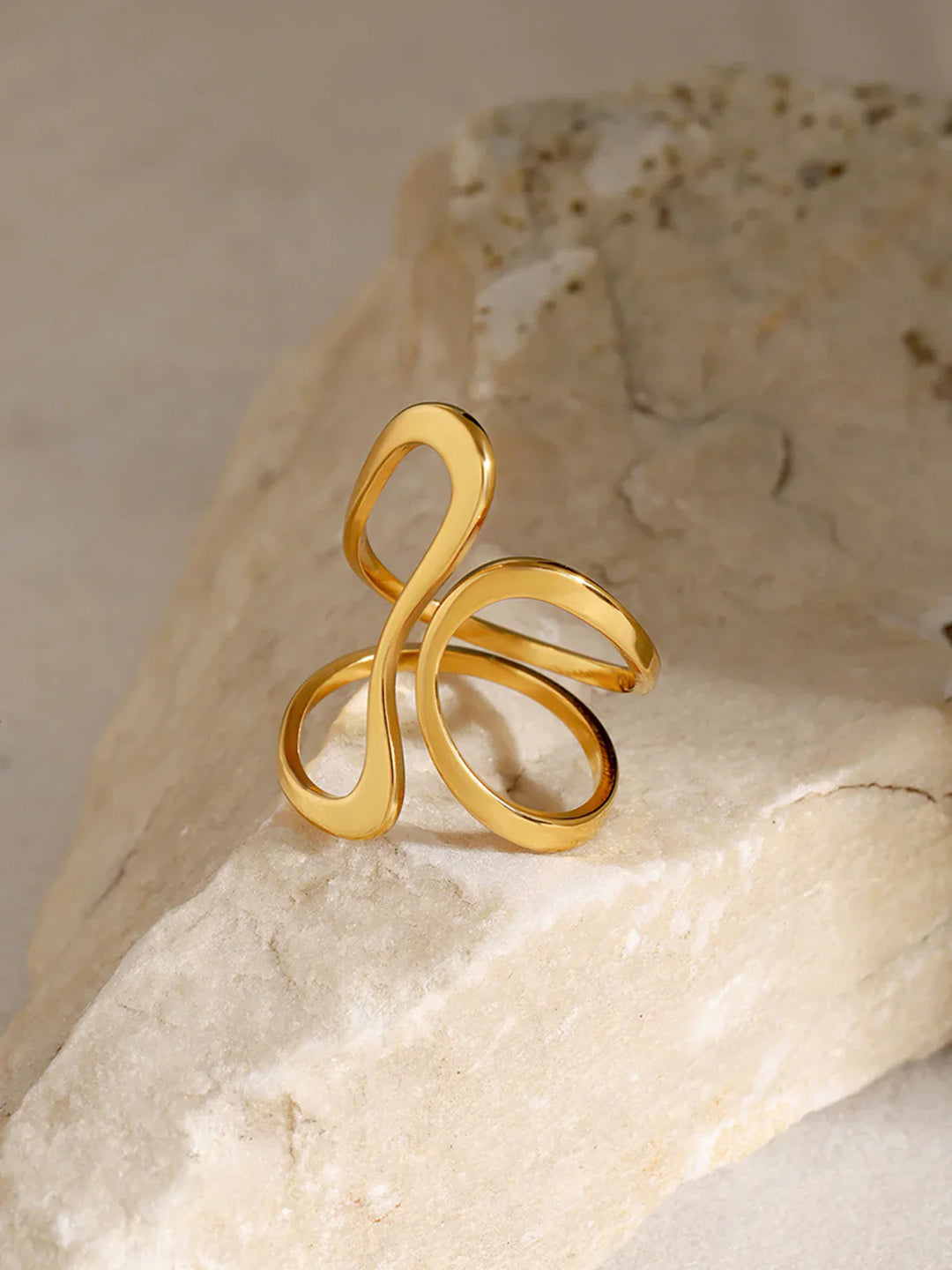 Roma Golden Twist Ring