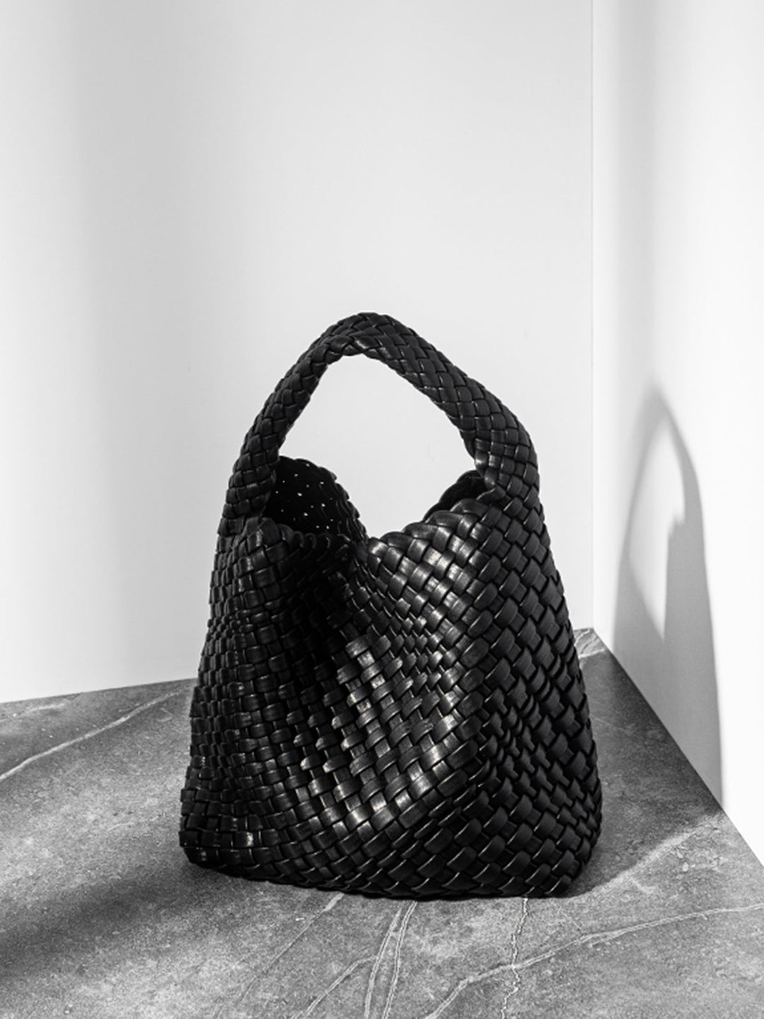 Ivone | High-Capacity Chic Tote