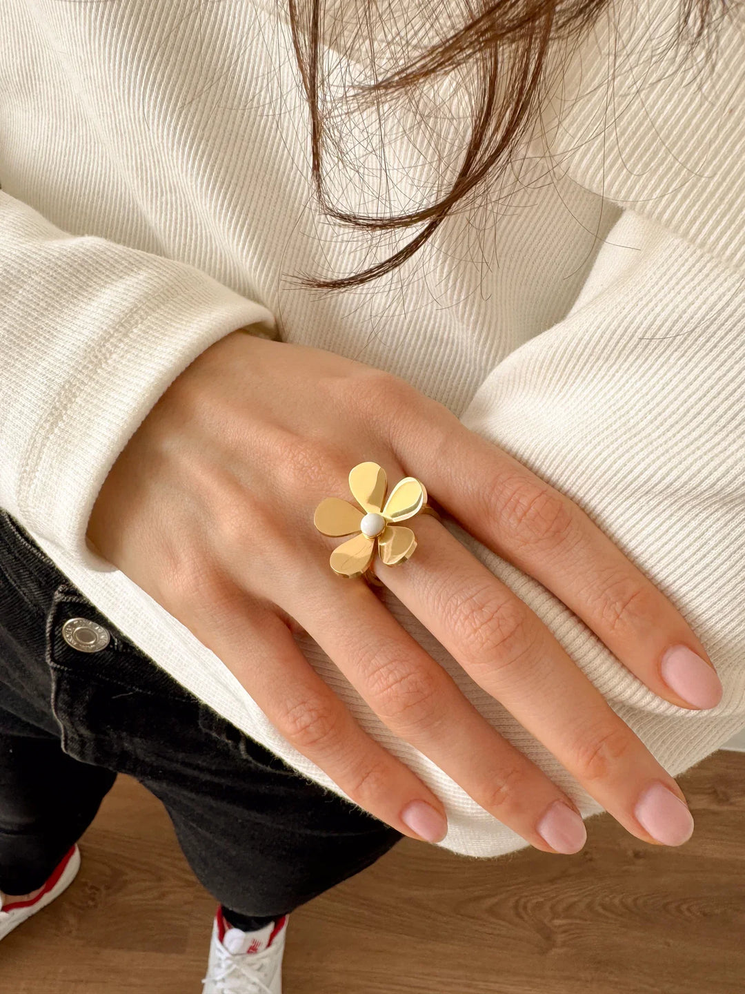 Golden Flora Daisy Ring